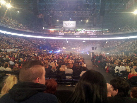 vain-elc3a4mc3a4c3a4-konsertti_alkuodottelua_vaaka-468x351-1842495